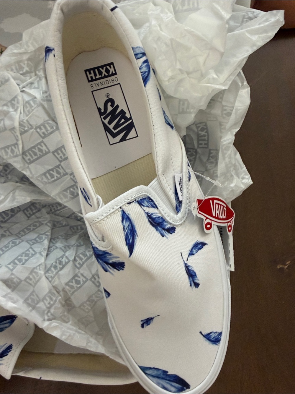 Vans Slip-On Feather Print Shoes in White and Blue - Picture 2 of 5